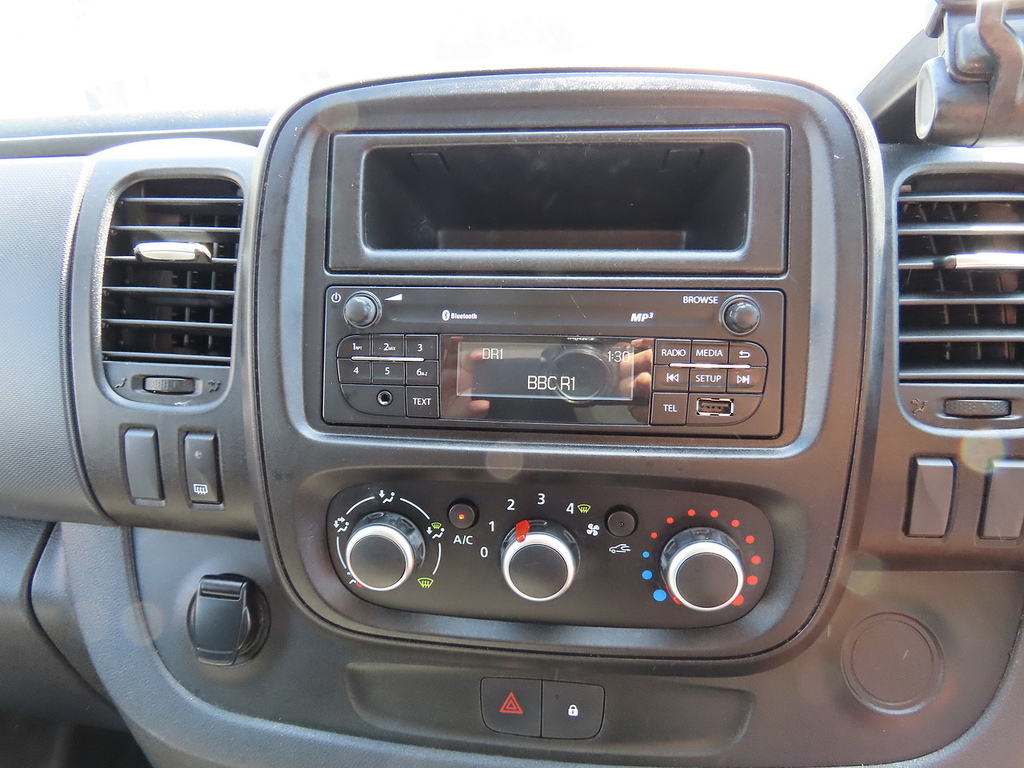 Nissan NV300 1.6 Dci 125Ps H1 Acenta Platform Cab Grey #18