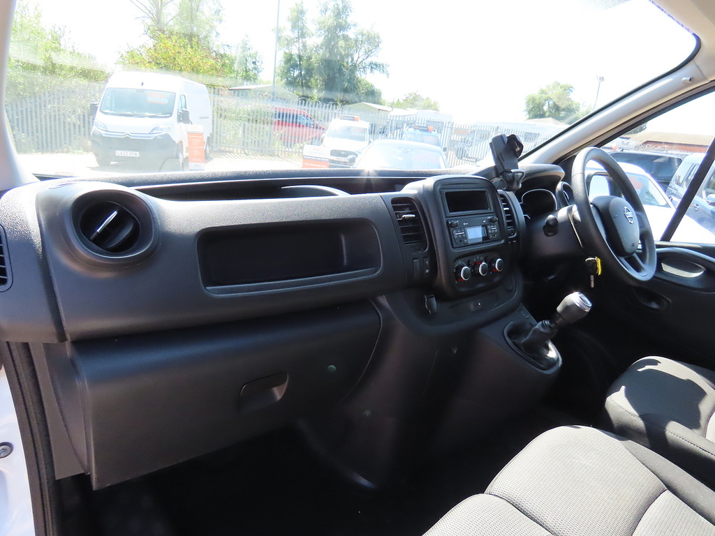Nissan NV300 2.0 Dci 28 Acenta Panel Van L1 H White #5