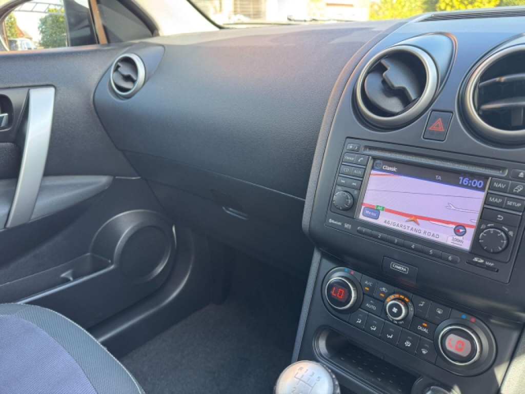 Nissan Qashqai 1.6 N-tec 2Wd Grey #28