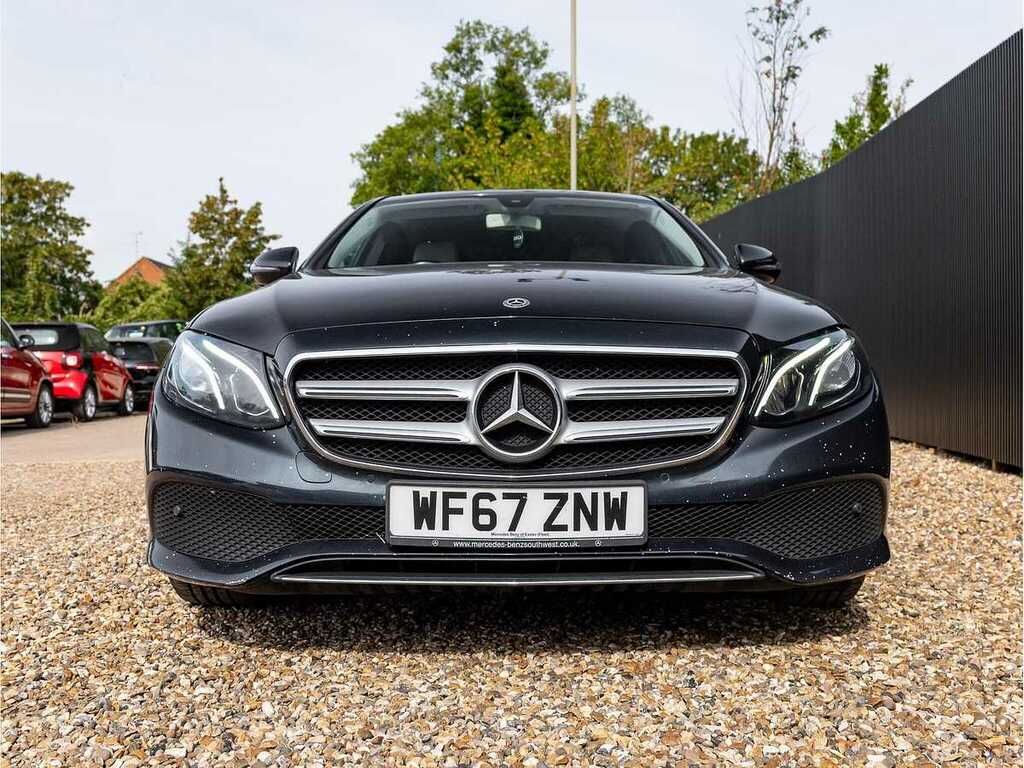 Mercedes-Benz E Class 220 D Se WF67ZNW Green #2