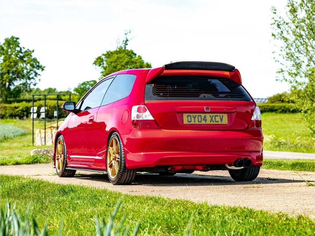 Honda Civic Type-r OY04XCV Red #4