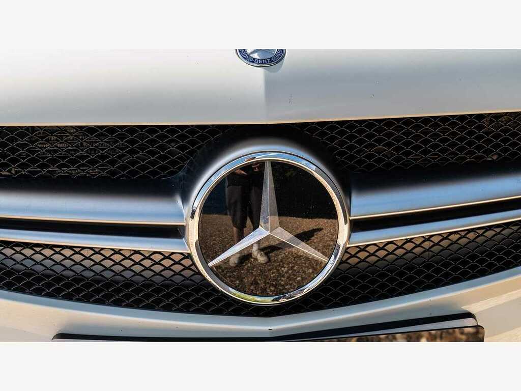 Mercedes-Benz A Class Amg 4Matic F5BGB White #5