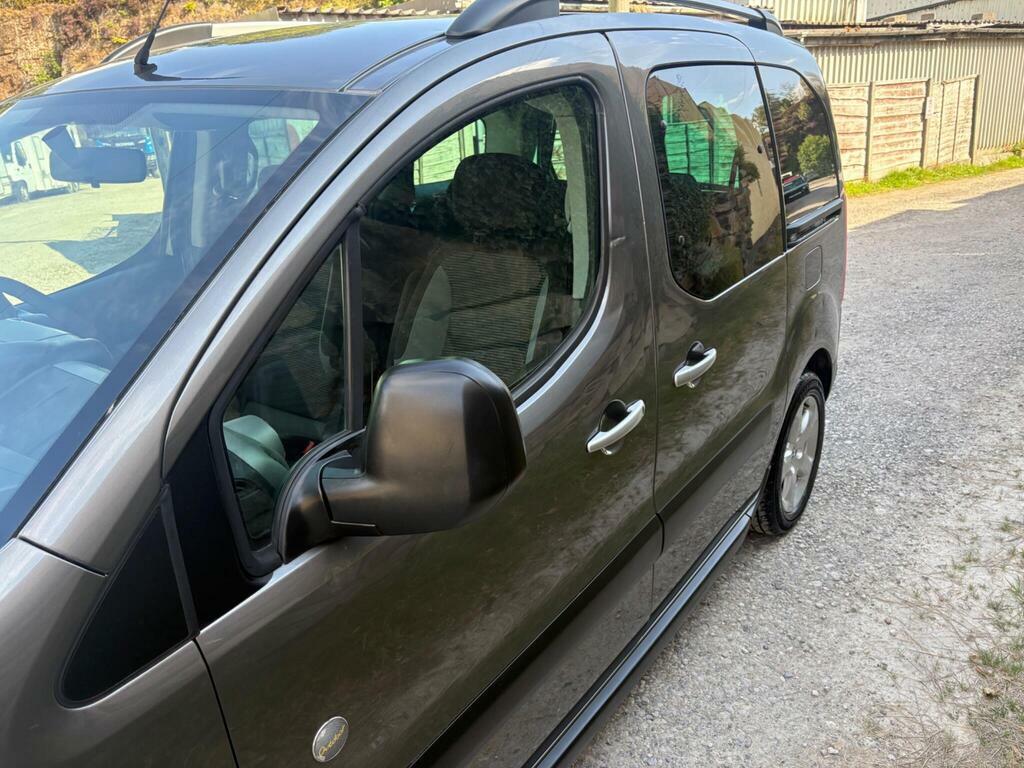 Peugeot Partner Tepee 1.6 Hdi Fap Tepee Outdoor Mpv 1 Orange #8