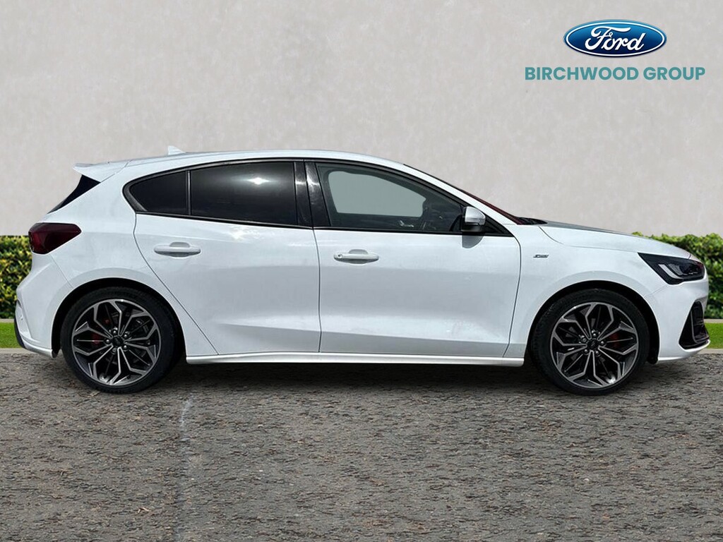 Ford Focus 1.0 Ecoboost Hybrid Mhev 155 St-line Vignale MW23ENR White #2