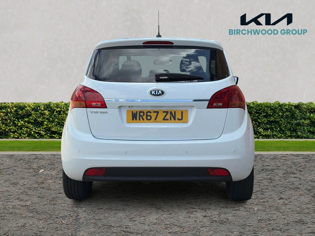 Kia Venga 1.6 3 6 White #4