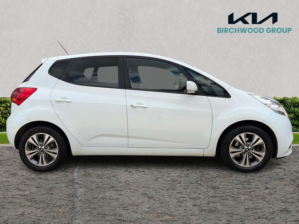 Kia Venga 1.6 3 6 White #2