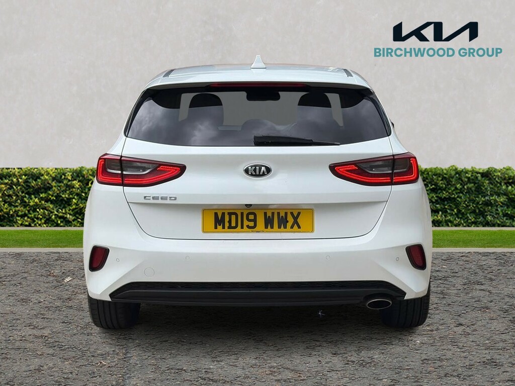 Kia Ceed 1.4T Gdi Isg 3 MD19WWX White #4