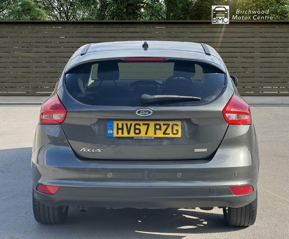 Ford Focus Hatchback HV67PZG Grey #6