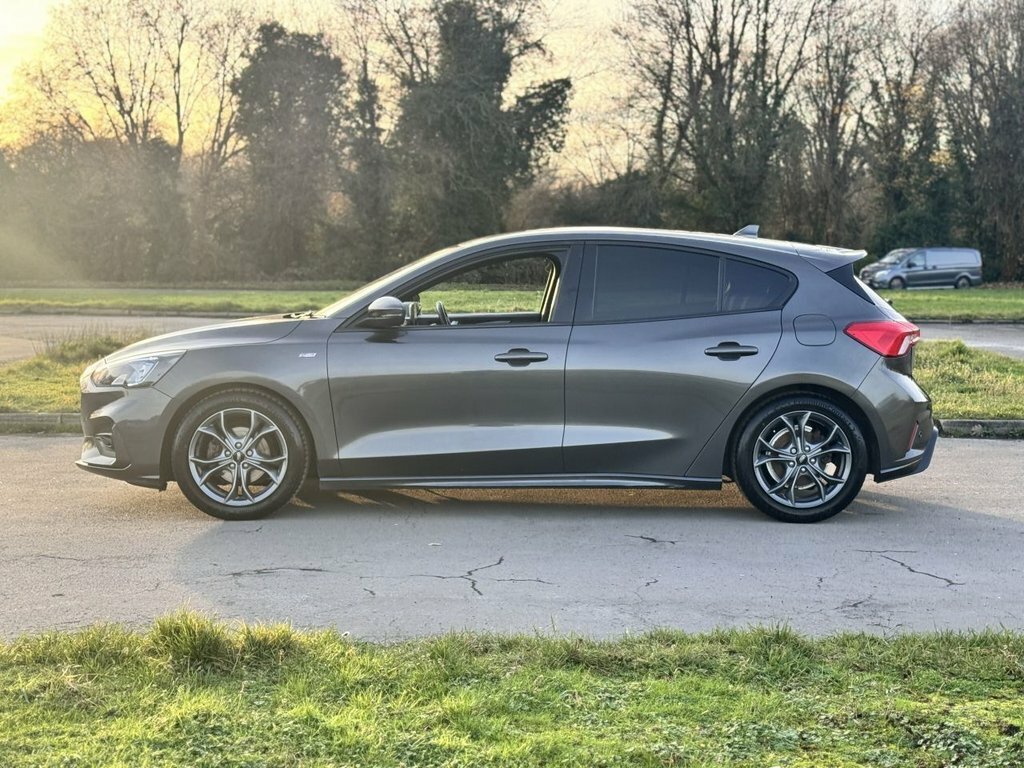 Ford Focus 1L St-line Edition Grey #4