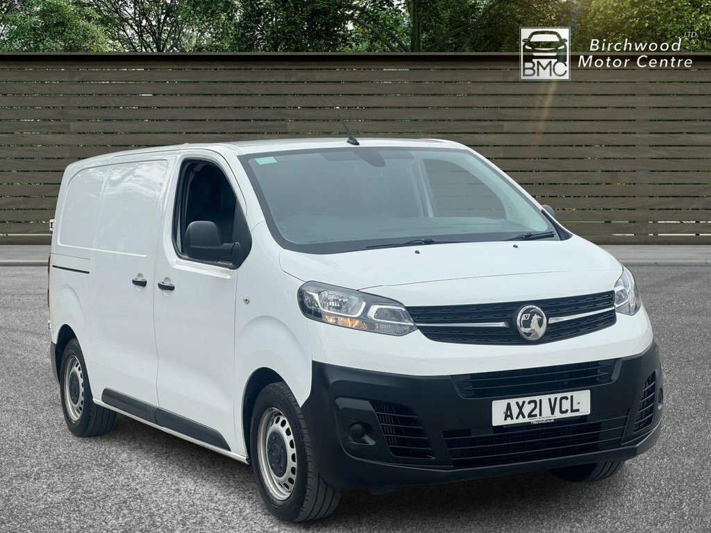 Vauxhall Vivaro 1.5L Sportive White