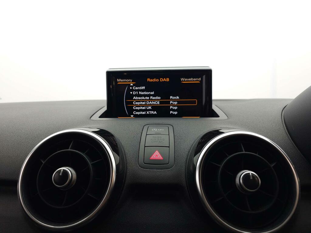 Audi A1 Sport White #4