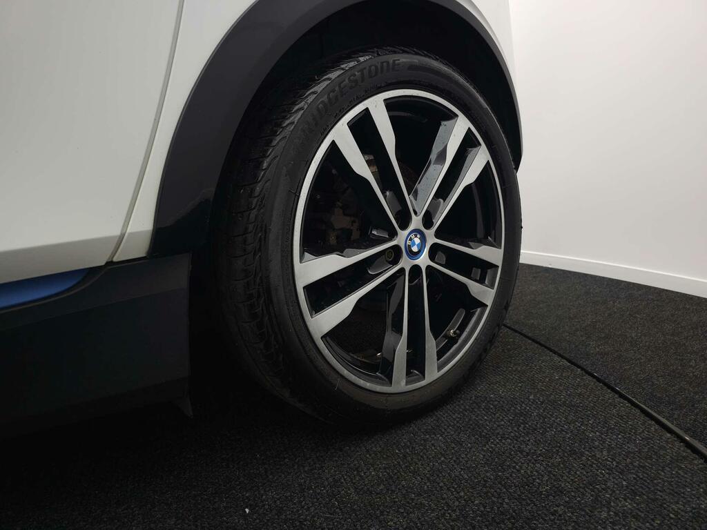 BMW i3 125Kw 42Kwh Suite Interior World Blue #18