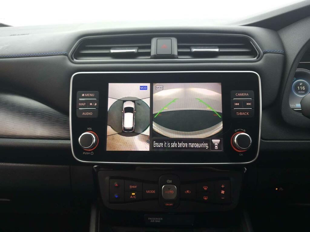 Nissan Leaf Tekna Black #3