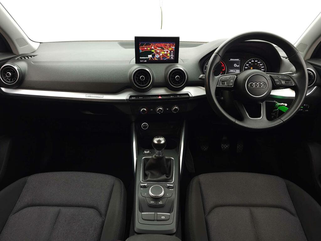 Audi Q2 Sport White #3