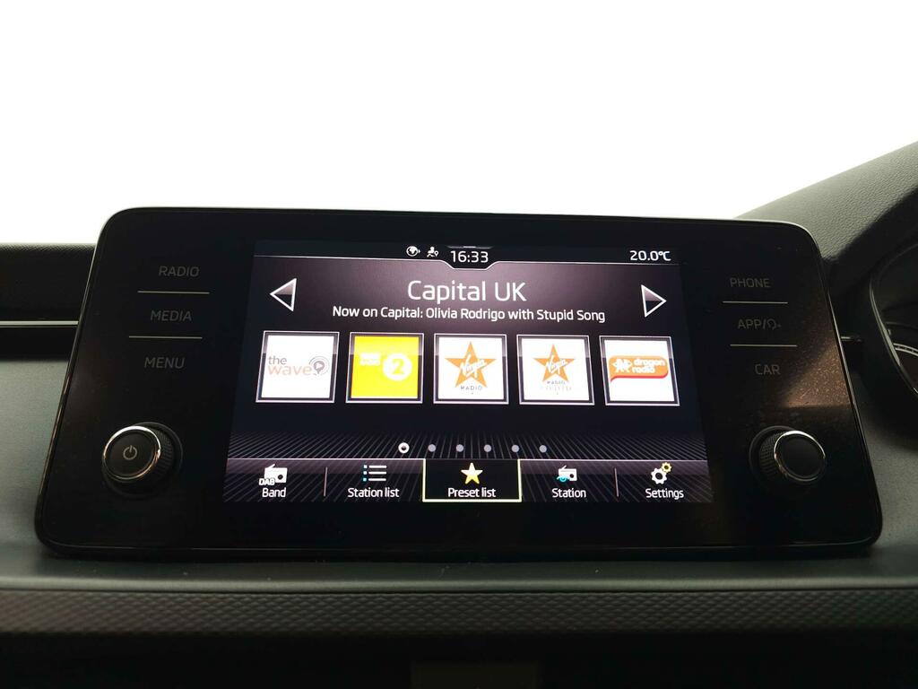 Skoda Kamiq Se Black #6