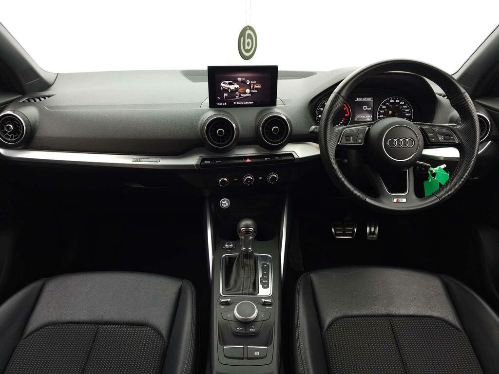 Audi Q2 S Line White #3