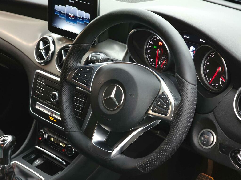 Mercedes-Benz GLA Class Amg Line Grey #4