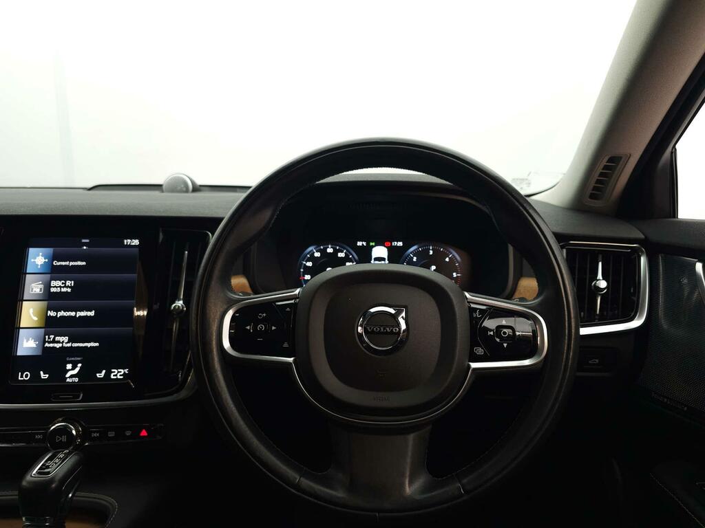 Volvo V90 Estate 2.0 D4 Momentum Euro 6 Ss 2016 Black #27