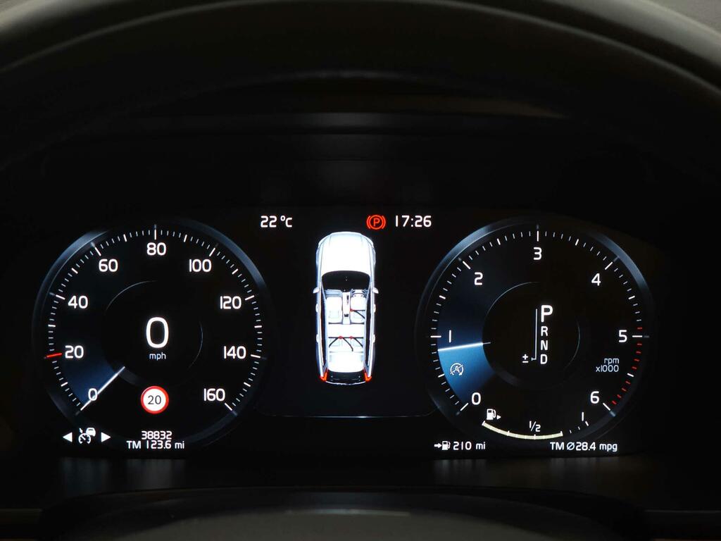 Volvo V90 Estate 2.0 D4 Momentum Euro 6 Ss 2016 Black #28