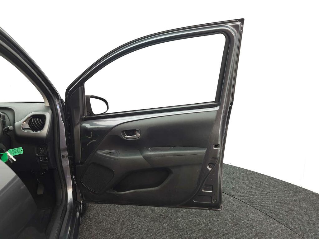 Toyota Aygo X X-play Tss Vvt-i Grey #25