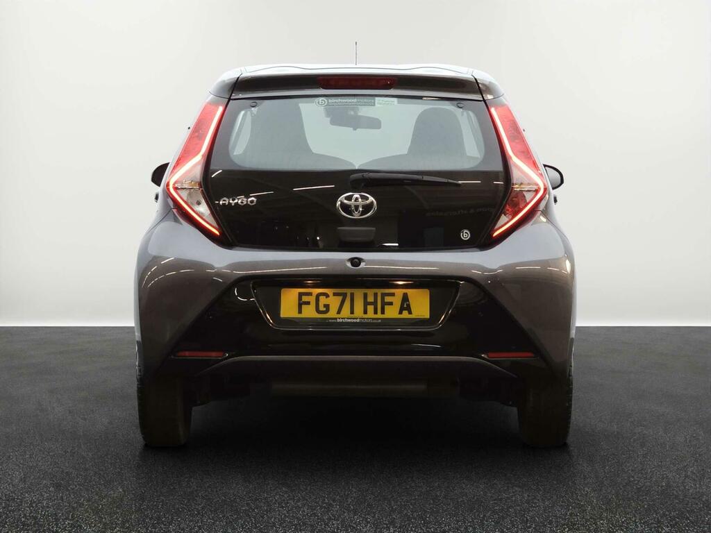 Toyota Aygo X X-play Grey #4