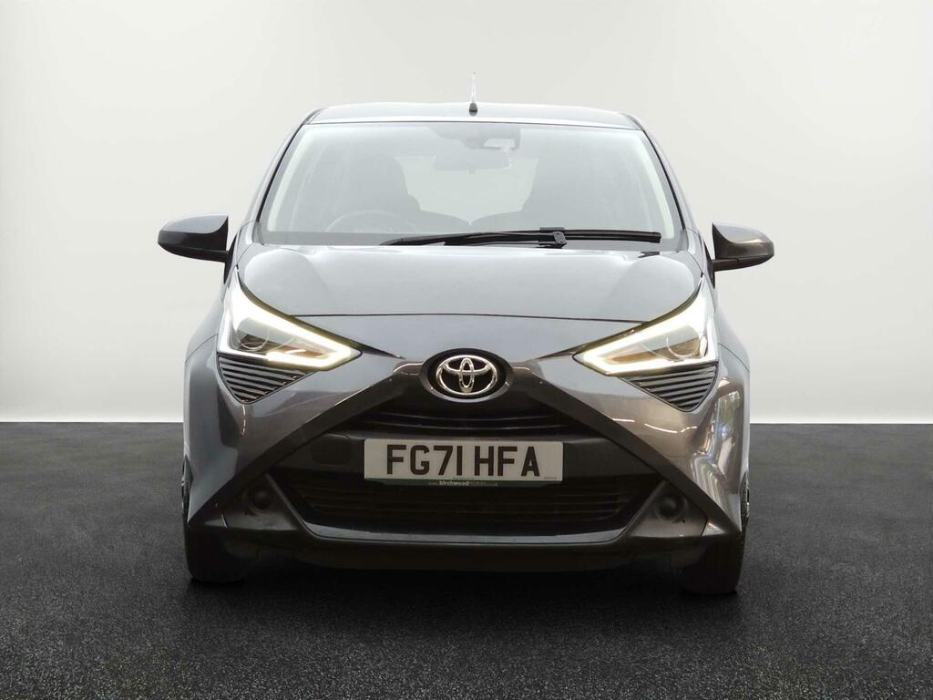 Toyota Aygo X X-play Grey #3