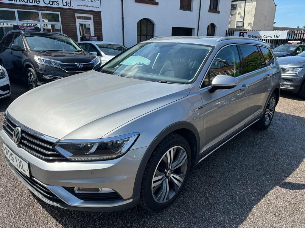 Volkswagen Passat Alltrack 2L Alltrack Silver #3