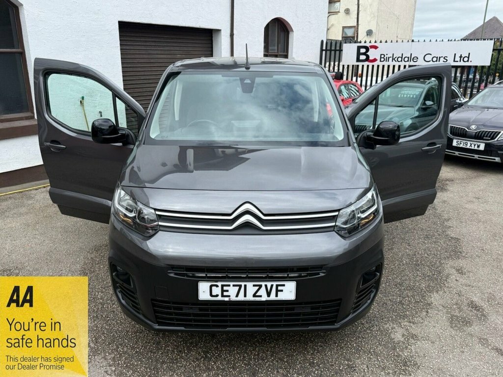 Citroen Berlingo 1.5L Driver M Pro Grey #4