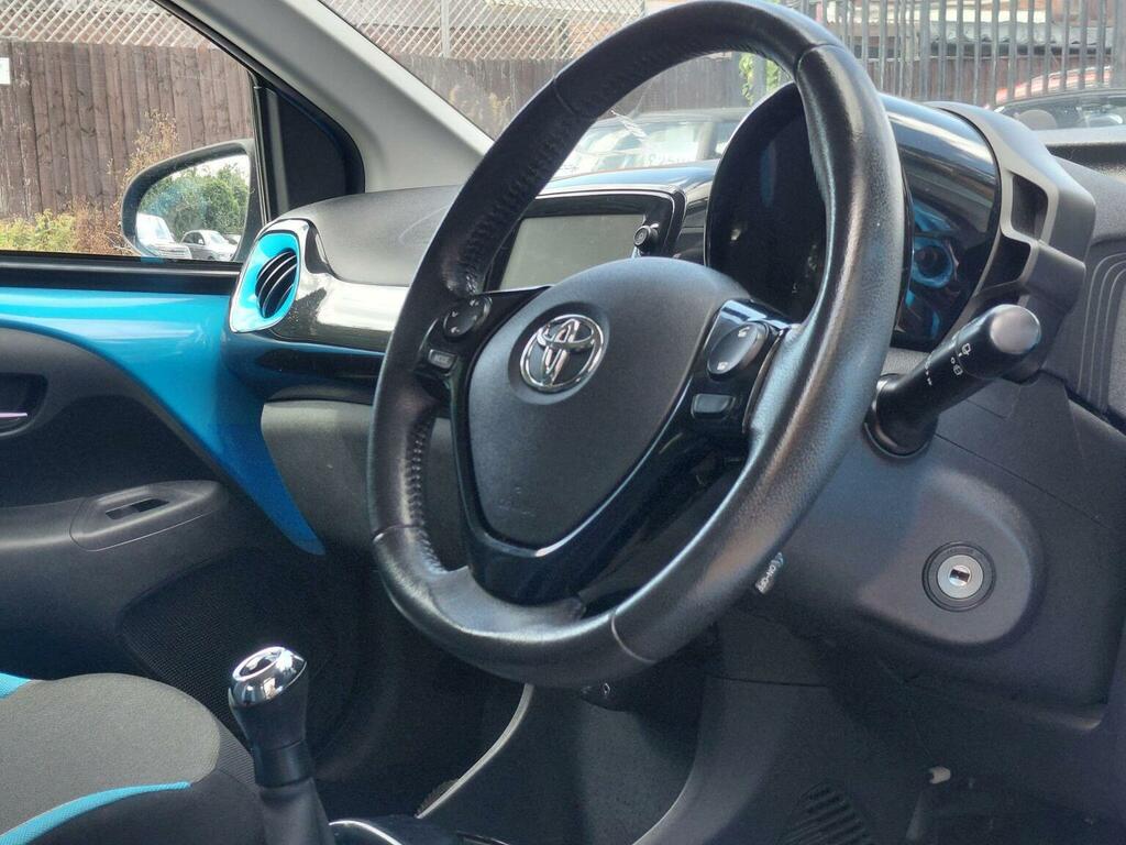 Toyota Aygo Vvt-i X-pression White #20