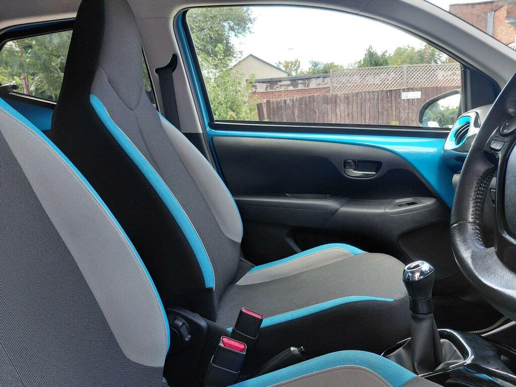 Toyota Aygo Vvt-i X-pression White #21