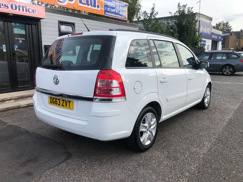 Vauxhall Zafira Exclusiv White #5