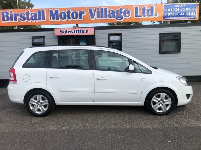 Vauxhall Zafira Exclusiv White #3
