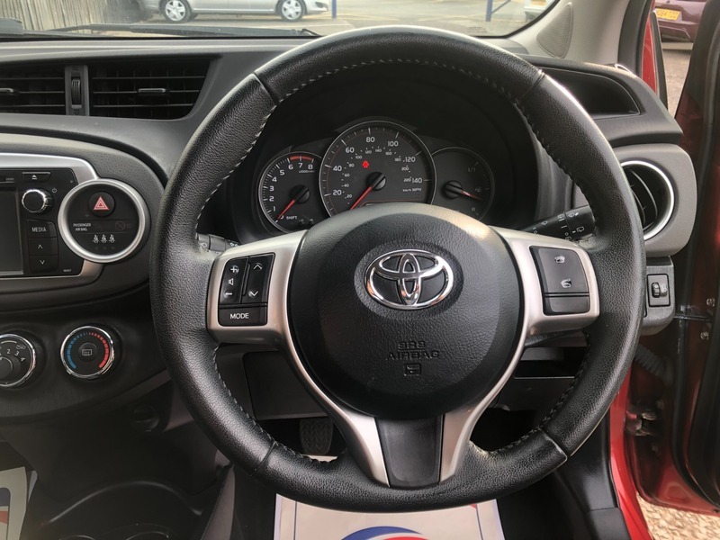 Toyota Yaris 1.33 Dual Vvt-i Sr Euro 5 Red #10