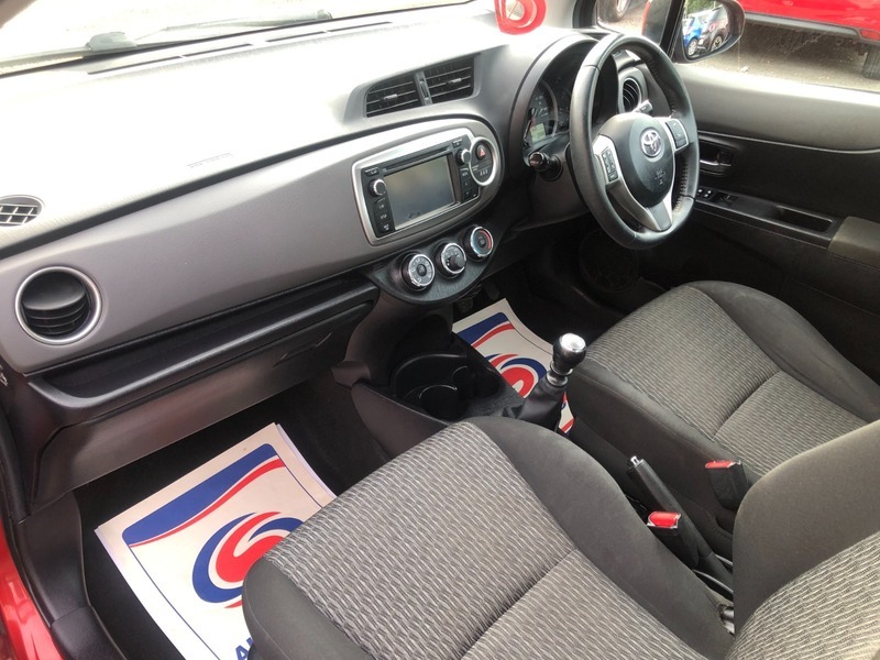 Toyota Yaris 1.33 Dual Vvt-i Sr Euro 5 Red #14
