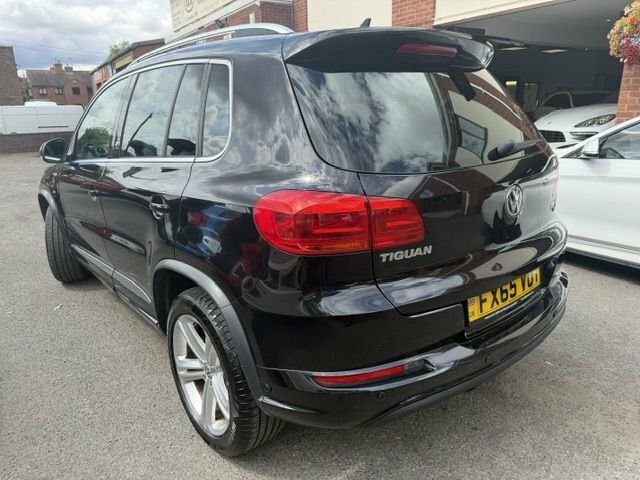 Volkswagen Tiguan 2.0 Tdi Bluemotion Tech Black #4