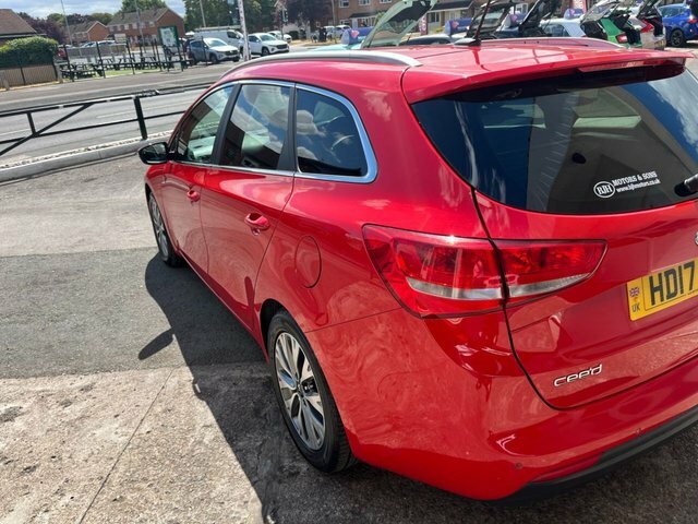 Kia Ceed 1.6 Crdi 3 Sportswagon Red #6