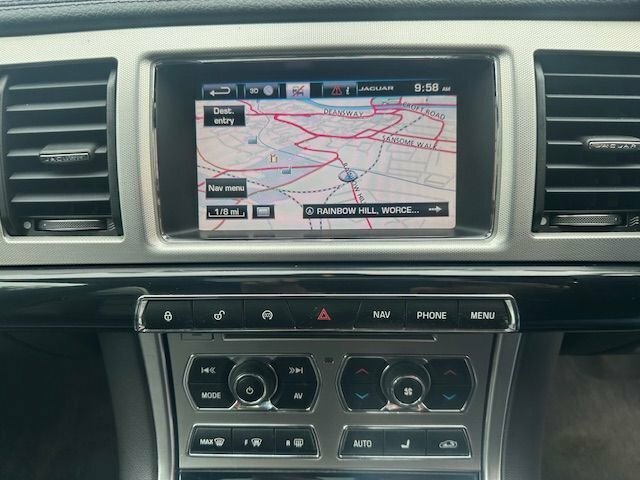 Jaguar XF Xf R-sport Black D White #9