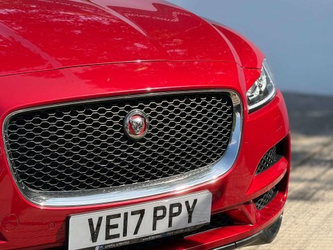 Jaguar F-Pace 2.0 F-pace Portfolio Red #3