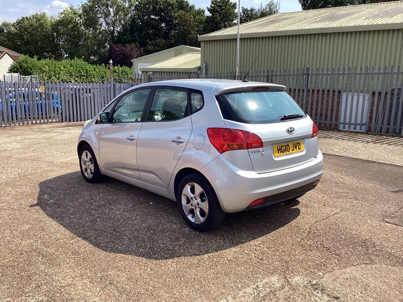 Kia Venga 1.6 2 Mpv Silver #4