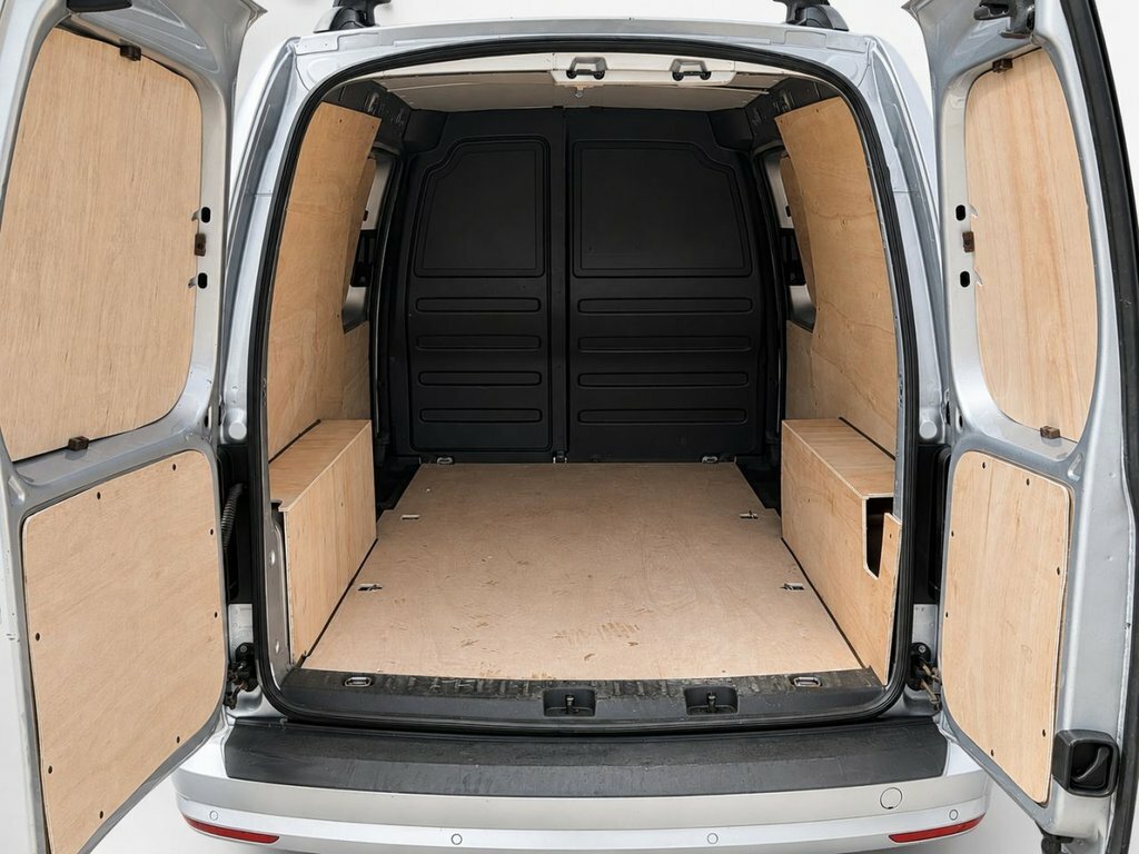 Volkswagen Caddy Maxi 2L Highline 6Dr Silver #3