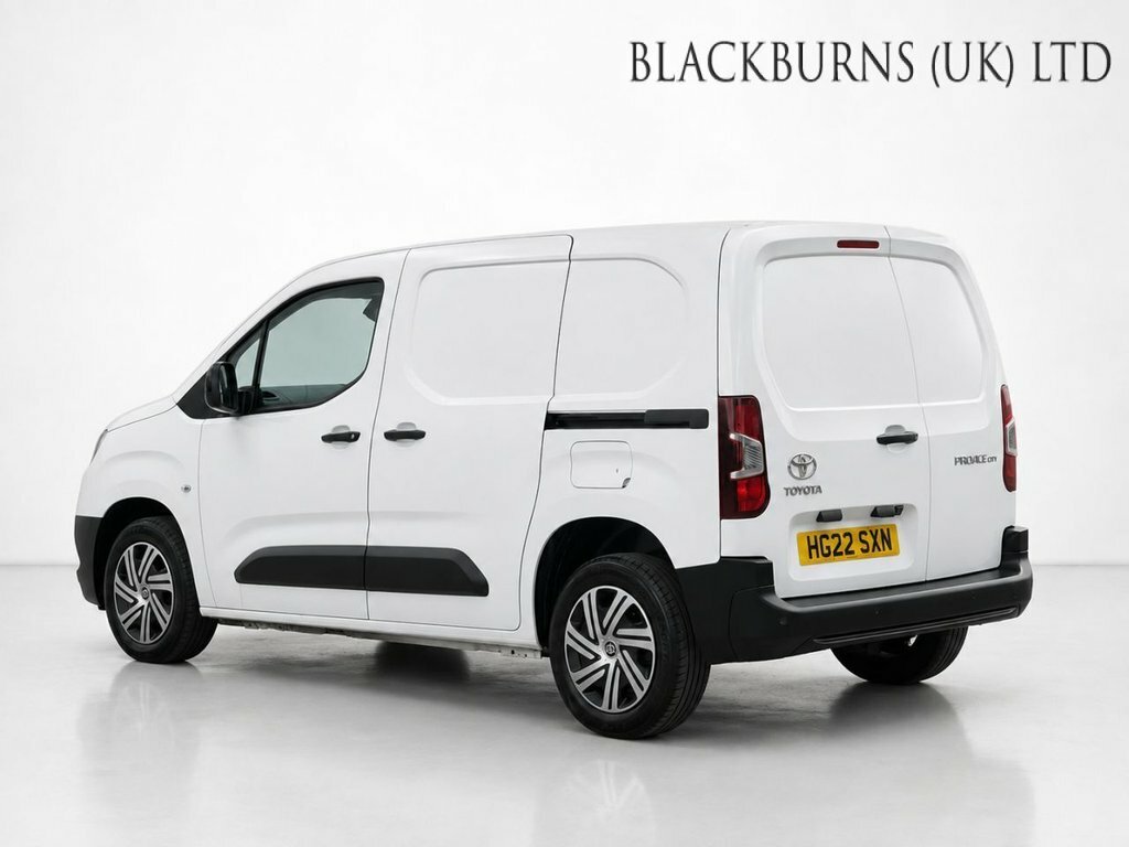 Toyota Proace City 1.5L Icon White #4