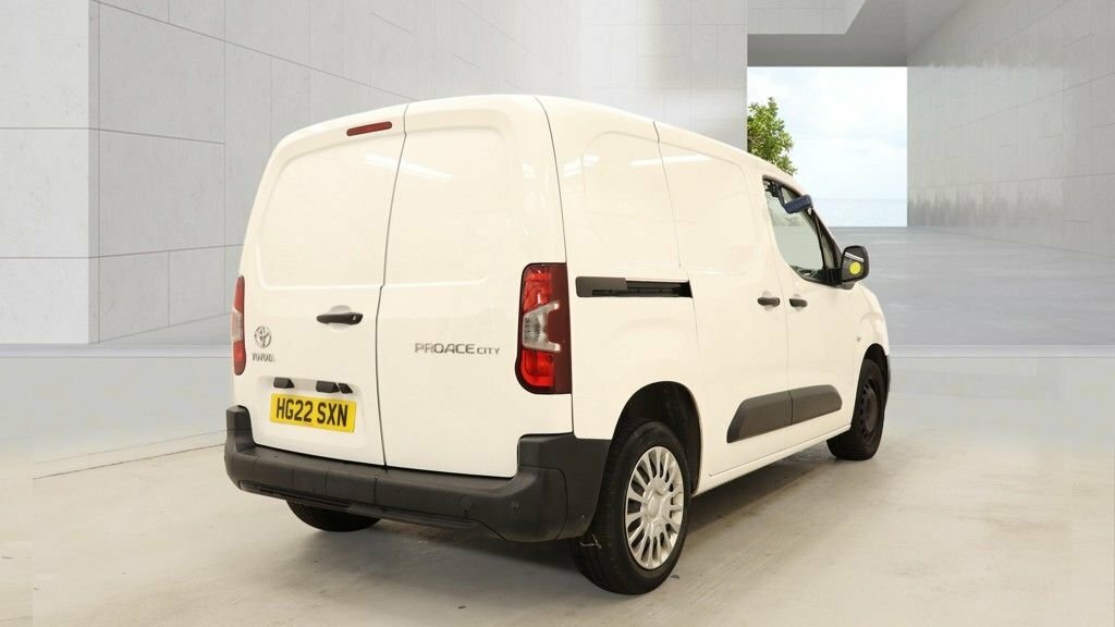 Toyota Proace City 1.5L Icon White #4
