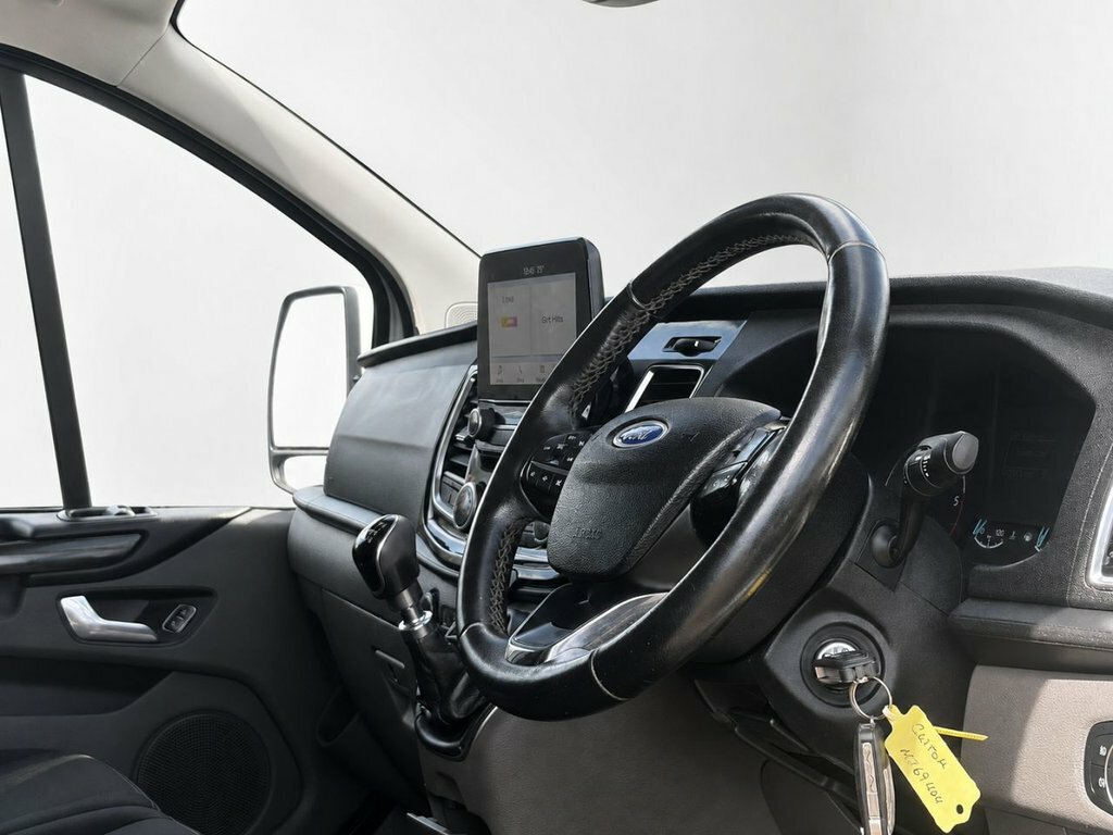 Ford Transit Custom 2L Limited MJ69UOU White #2