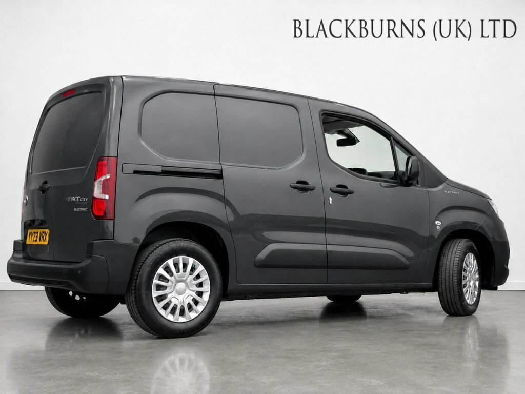 Toyota Proace City Mpv Black #6