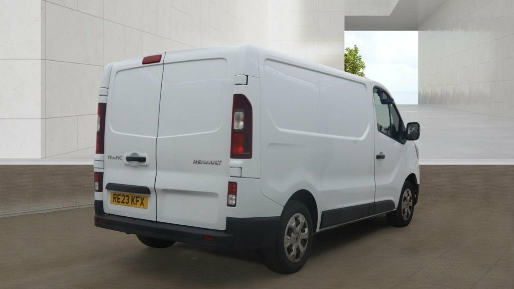 Renault Trafic 2L Business White #4
