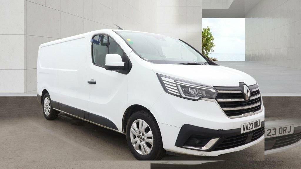 Renault Trafic 2L Sport White