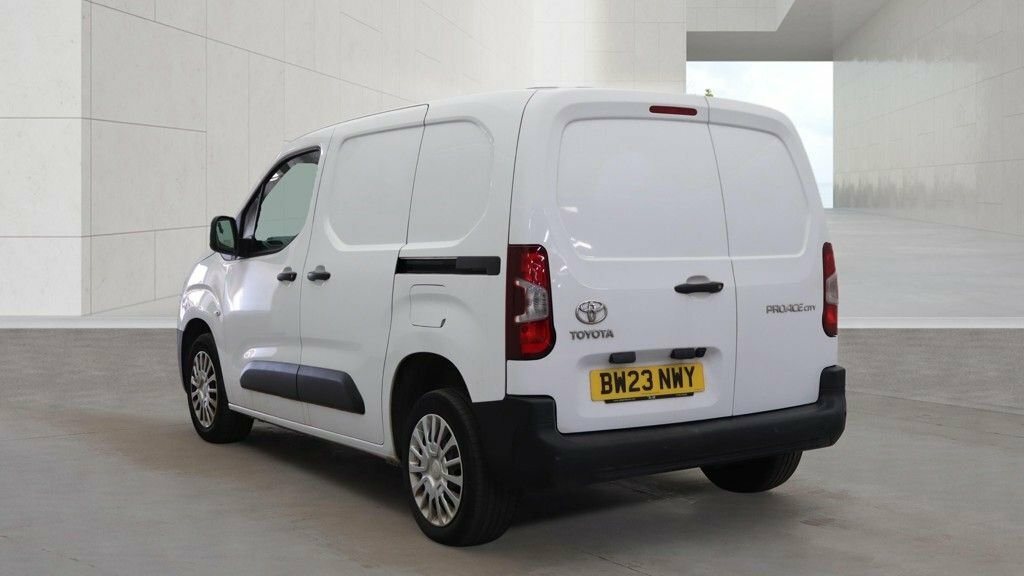 Toyota Proace City 1.5L Icon White #3