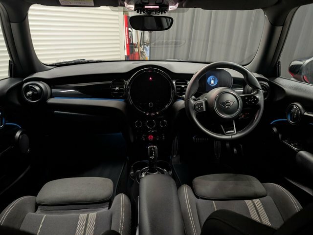 Mini Hatch 2022 1.5 Cooper Sport Hatchback Steptro HN22YJJ Red #2