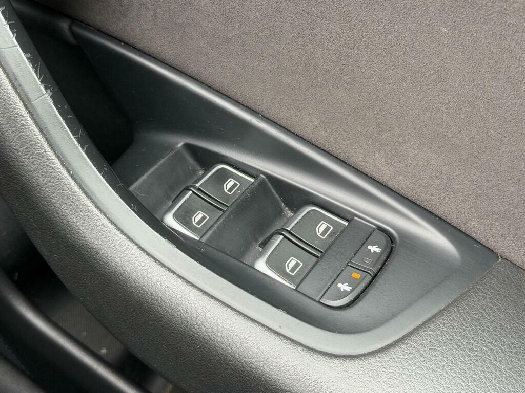 Audi A6 Saloon Tdi Ultra S Line Black Edition White #48