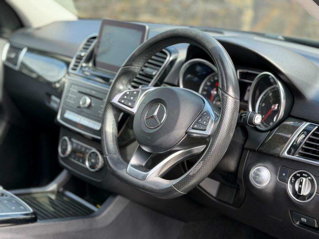 Mercedes-Benz GLE Class Gle 350D 4Matic Amg Line Premium 9G-tronic Black #13